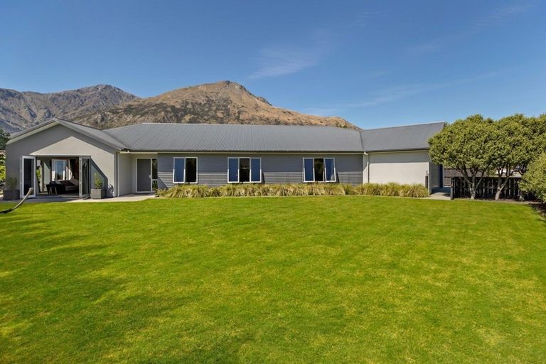 Photo of property in 4 Sylvan Street, Lake Hayes, Queenstown, 9304