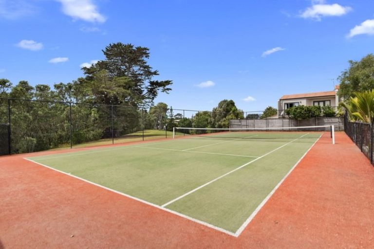 Photo of property in 7/270 Sunset Road, Windsor Park, Auckland, 0632