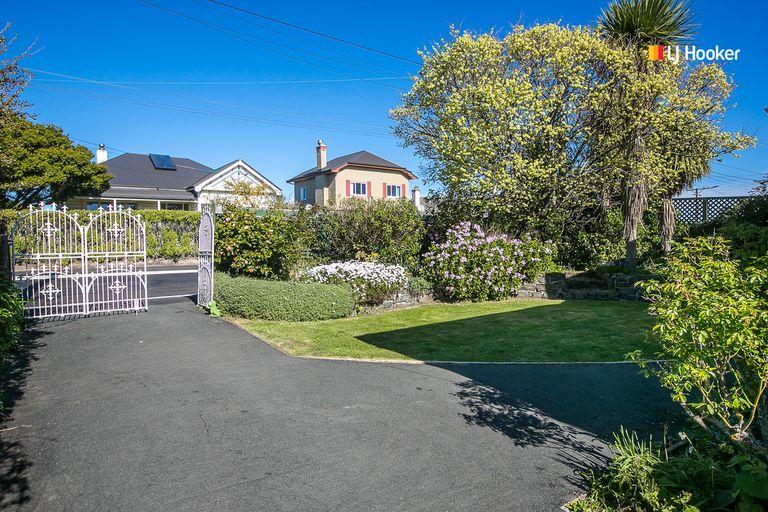 Photo of property in 35 Stirling Street, Andersons Bay, Dunedin, 9013