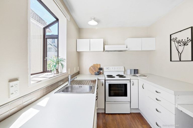 Photo of property in 31 Macdonald Crescent, Te Aro, Wellington, 6011