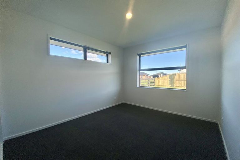 Photo of property in 22 Te Kanawa Lane, Rolleston, 7615