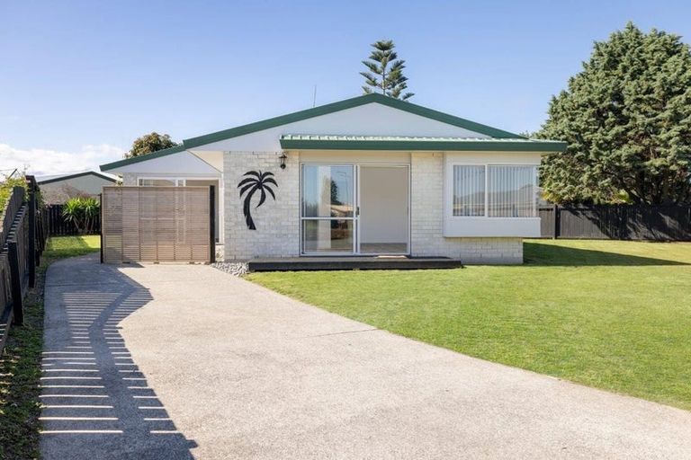 Photo of property in 4 Crisp Drive, Papamoa Beach, Papamoa, 3118