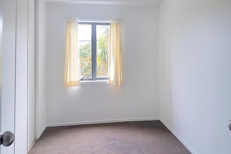Photo of property in 1e/10 Crown Lynn Place, New Lynn, Auckland, 0600