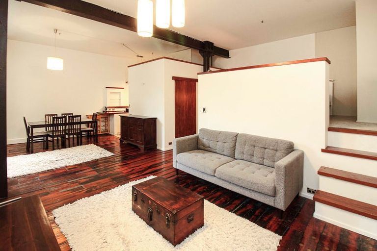Photo of property in Hannahs Warehouse Apartments, 21/13 Leeds Street, Te Aro, Wellington, 6011