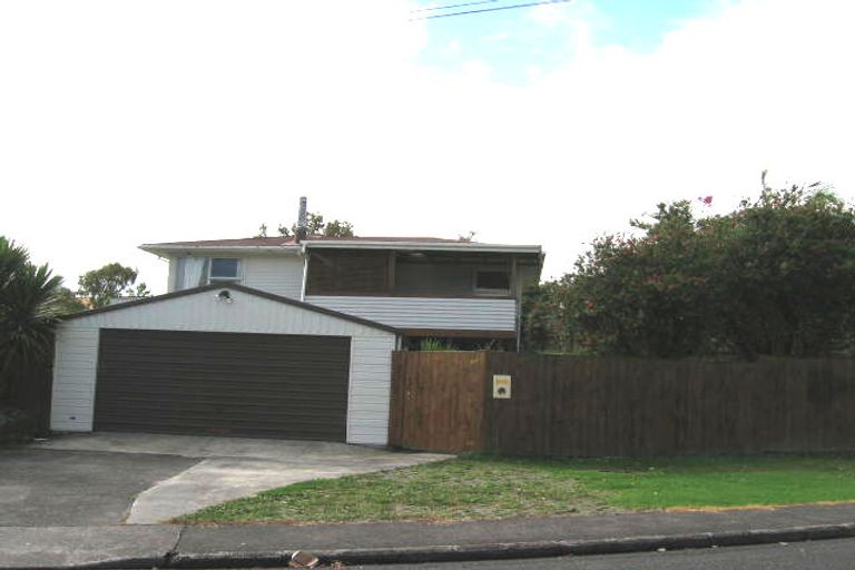 Photo of property in 5 Ribblesdale Road, Henderson, Auckland, 0612