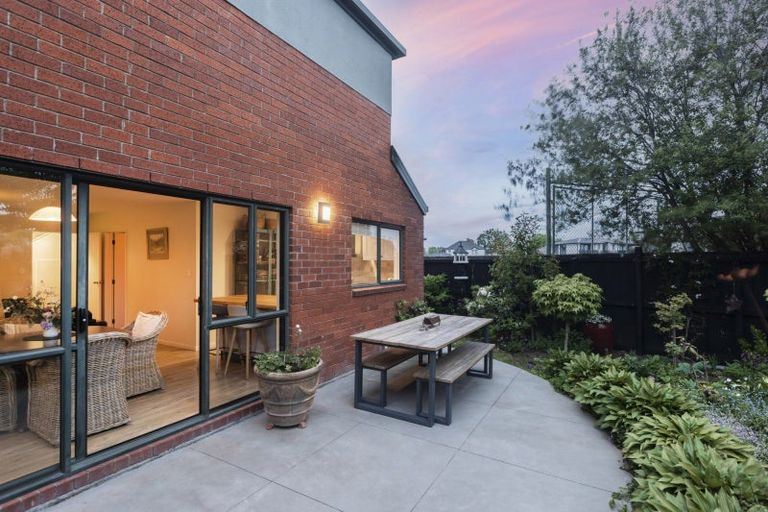 Photo of property in 3/15 Coles Place, St Albans, Christchurch, 8014