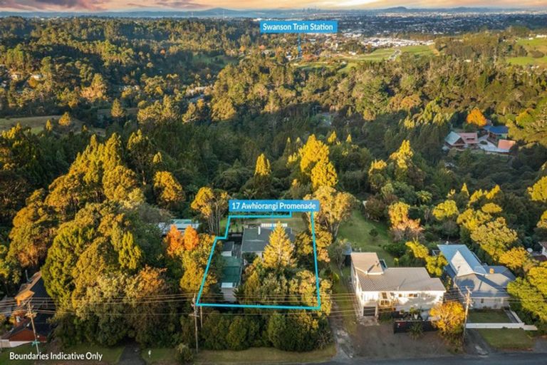 Photo of property in 17 Awhiorangi Promenade, Swanson, Auckland, 0816