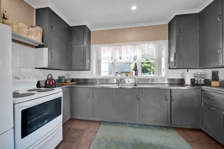 Photo of property in 39a Breakwater Road, Moturoa, New Plymouth, 4310