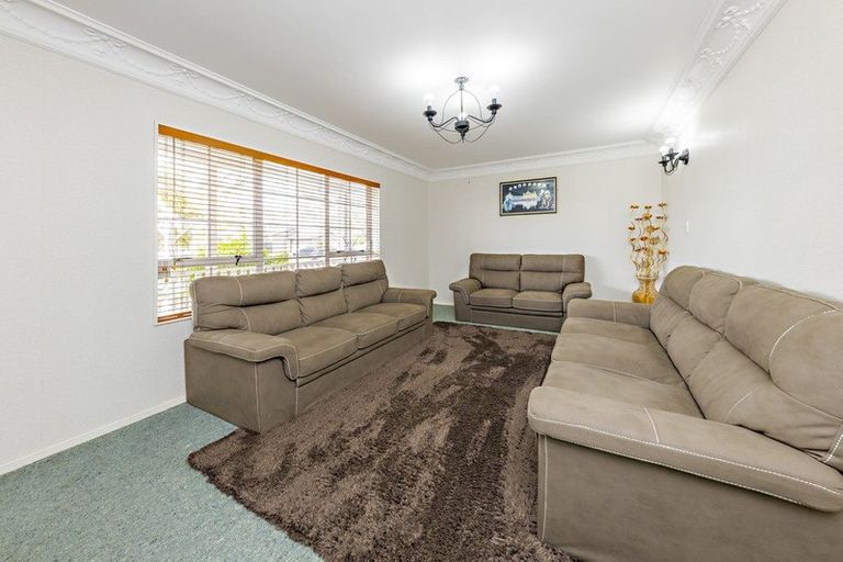 Photo of property in 47 Evanda Crescent, Conifer Grove, Takanini, 2112