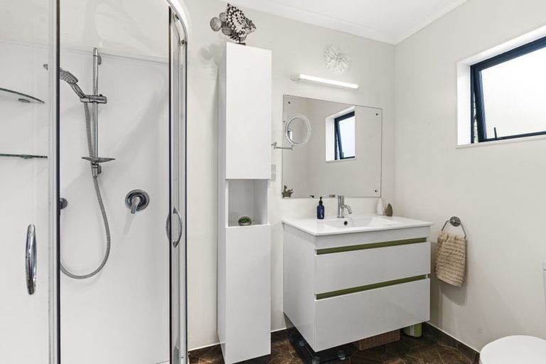 Photo of property in 45d Paynters Avenue, Strandon, New Plymouth, 4312