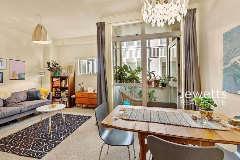 Photo of property in Dixonlane Apartments, 8/7 Feltex Lane, Te Aro, Wellington, 6011