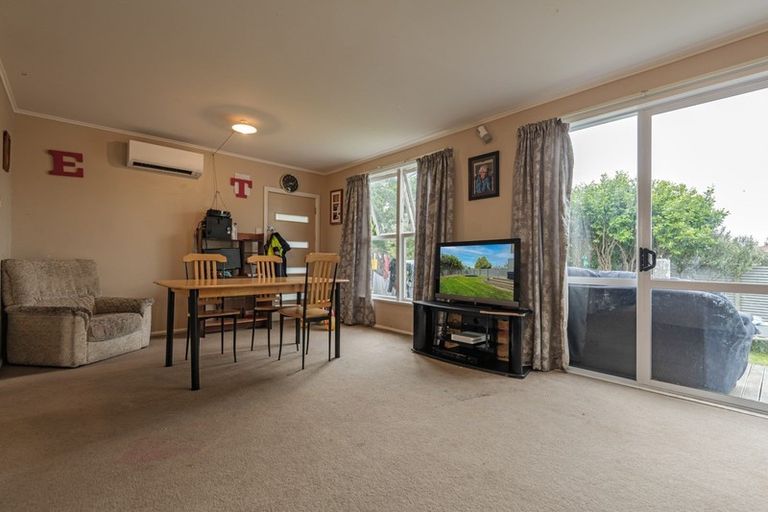 Photo of property in 26 Farnham Avenue, Highbury, Palmerston North, 4412