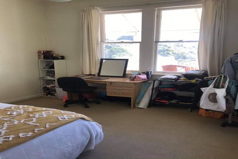 Photo of property in 37 Raroa Road, Kelburn, Wellington, 6012