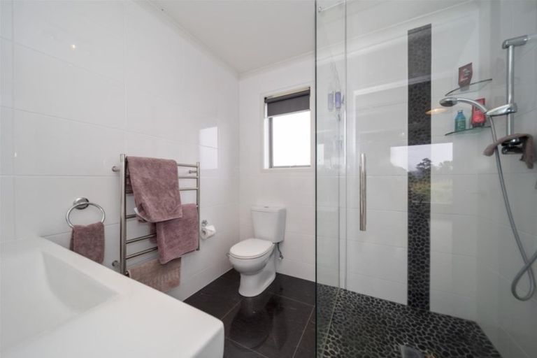 Photo of property in 58b Veale Road, Frankleigh Park, New Plymouth, 4371