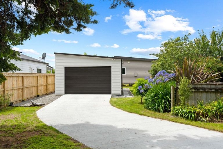 Photo of property in 77 Dublin Street, Martinborough, 5711