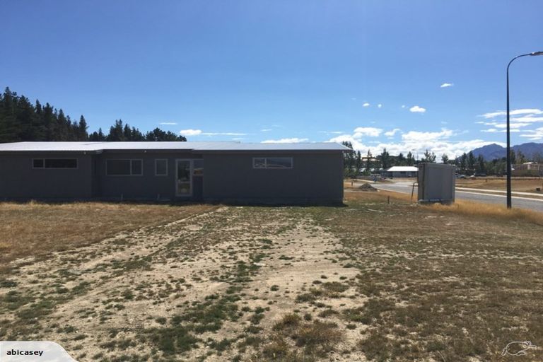 Photo of property in 18 Isthmus Place, Lake Hawea, 9382