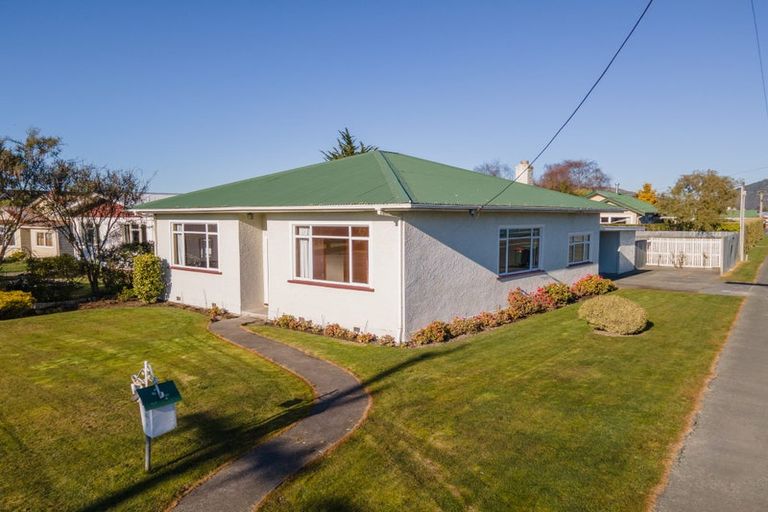 Photo of property in 33 Parsonage Road, Waimate, 7924