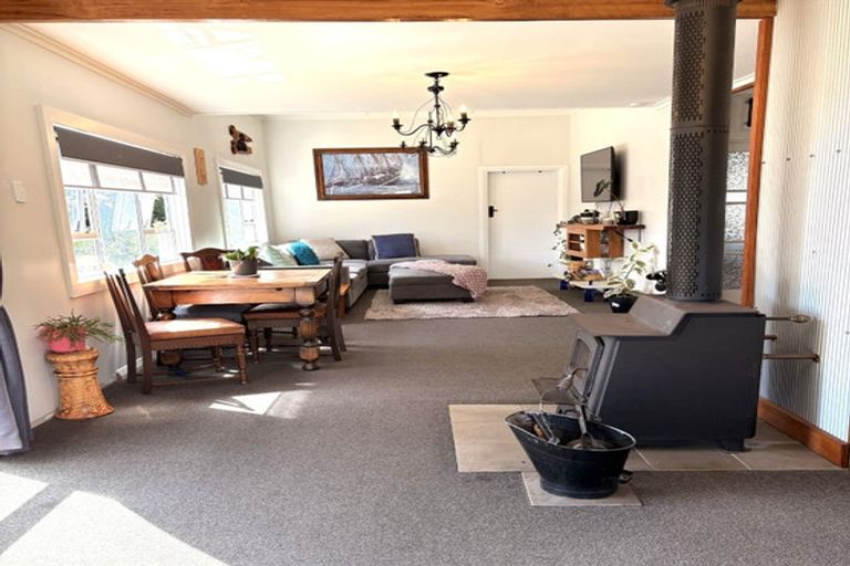 Photo of property in 12 Corbett Street, Hector, 7822