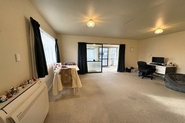 Photo of property in 50d Lanark Street, Balclutha, 9230