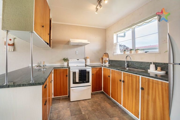 Photo of property in 2/8 Kew Grove, Wainuiomata, Lower Hutt, 5014