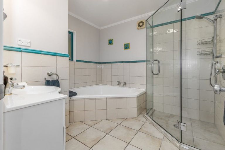 Photo of property in 143 Eskdale Road, Papakowhai, Porirua, 5024