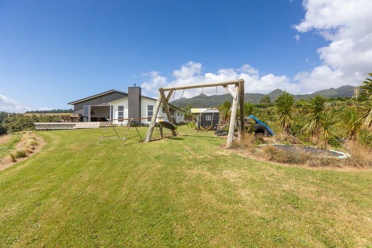 Photo of property in 1801 Mangorei Road, Mangorei, New Plymouth, 4371