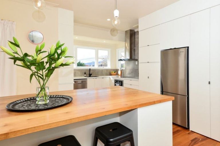 Photo of property in 42 Chaucer Street, Leamington, Cambridge, 3432