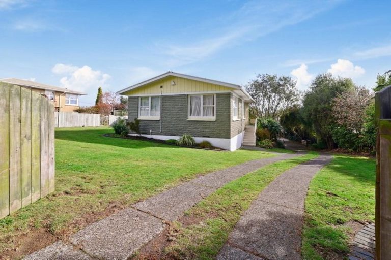 Photo of property in 2 Alastair Avenue, Owhata, Rotorua, 3010