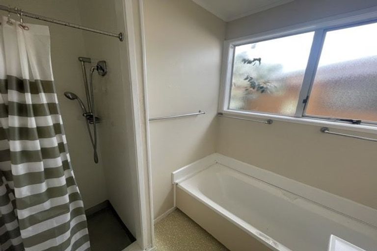 Photo of property in 8 Luanda Drive, Ranui, Auckland, 0612