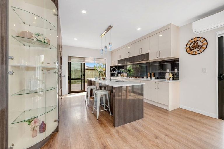 Photo of property in 18 Listack Drive, Flat Bush, Auckland, 2019