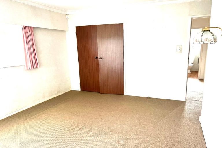 Photo of property in 1/15 Hamilton Road, Papatoetoe, Auckland, 2025