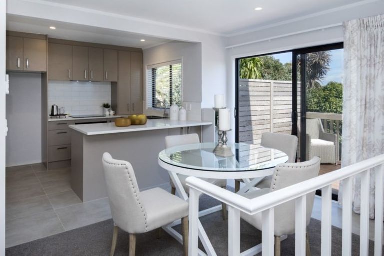 Photo of property in 2/123 Prince Regent Drive, Half Moon Bay, Auckland, 2012