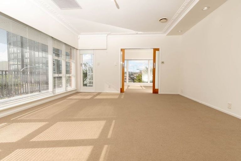 Photo of property in 6 Swanson Road, Henderson, Auckland, 0610