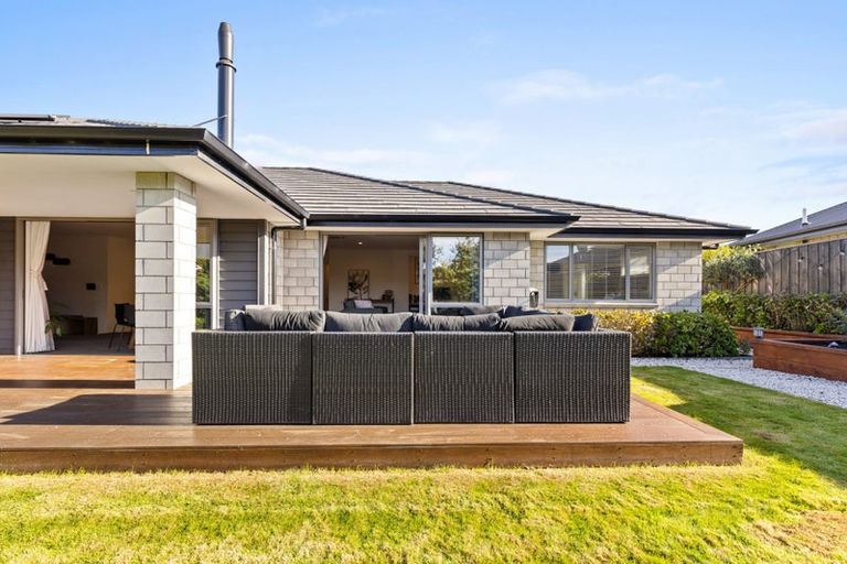 Photo of property in 102 Ledbury Drive, Rolleston, 7615
