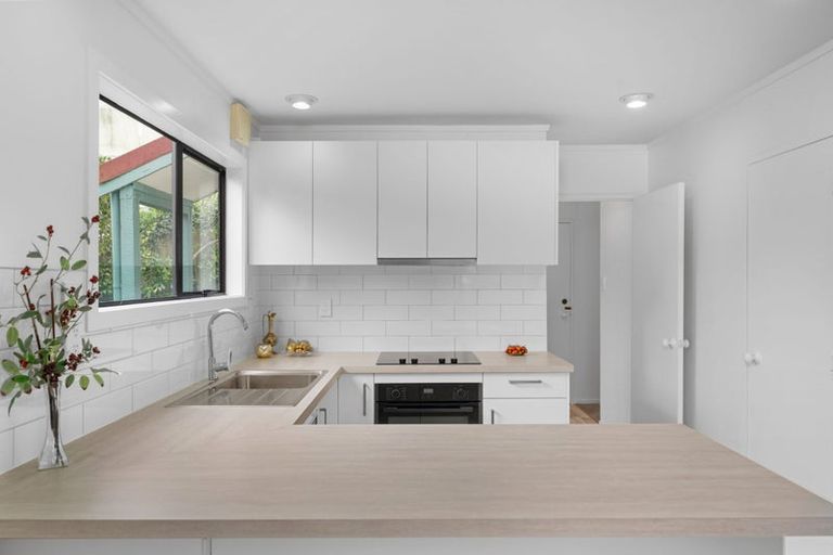 Photo of property in 9 Atwood Grove, Churton Park, Wellington, 6037