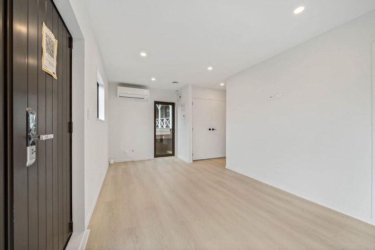 Photo of property in 456 West Coast Road, Glen Eden, Auckland, 0602