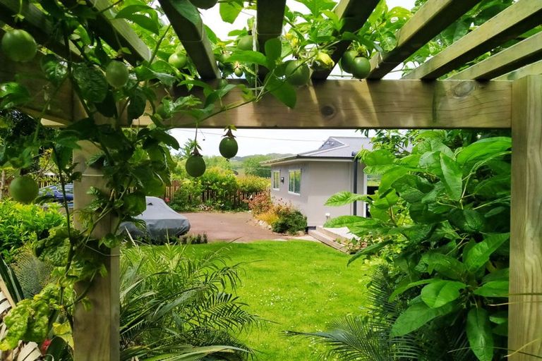Photo of property in 35 Marsden Point Road, Ruakaka, 0116