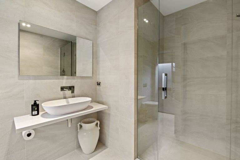 Photo of property in 24a Penning Road, Castor Bay, Auckland, 0620