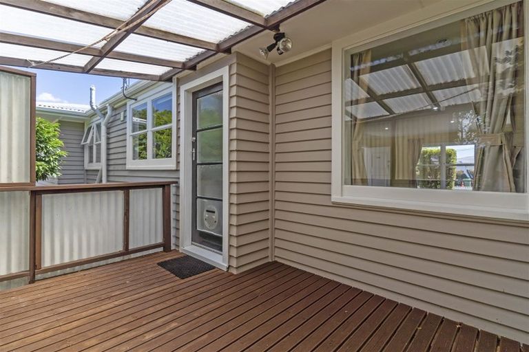 Photo of property in 1/33 Exmouth Road, Northcote, Auckland, 0627