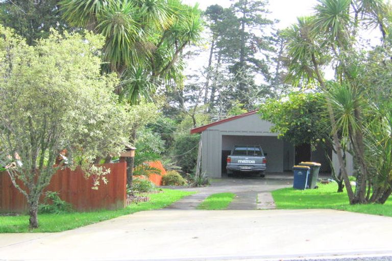 Photo of property in 29 Outlook Road, Greenhithe, Auckland, 0632