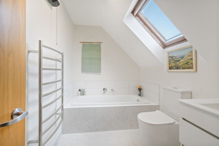 Photo of property in 1/124 Leinster Road, Merivale, Christchurch, 8014