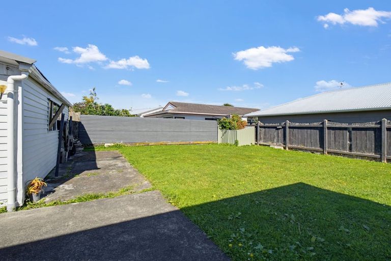 Photo of property in 22 Peter Hall Drive, Kelvin Grove, Palmerston North, 4414