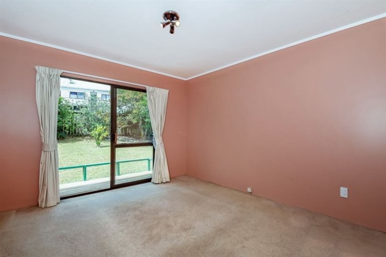 Photo of property in 5 Baltimore Place, Forrest Hill, Auckland, 0620