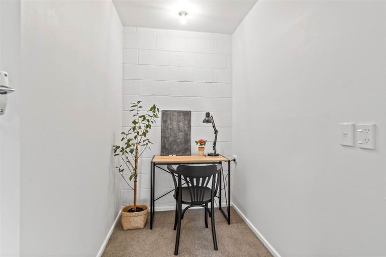 Photo of property in 2/104a Idris Road, Bryndwr, Christchurch, 8052