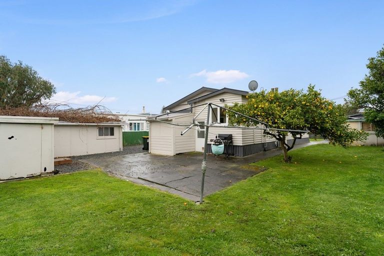 Photo of property in 3 Raukawa Street, Otaki, 5512