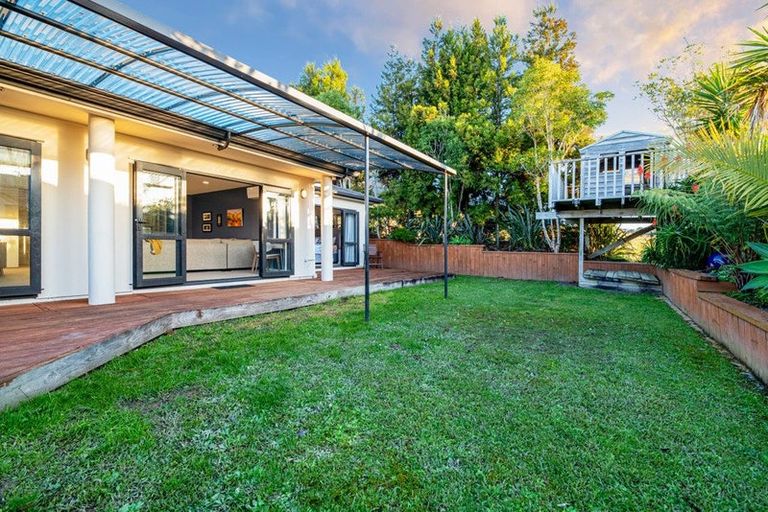 Photo of property in 44 Roy Maloney Drive, Henderson, Auckland, 0612