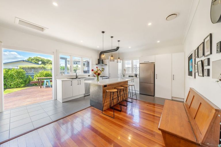 Photo of property in 24 Riddlers Crescent, Petone, Lower Hutt, 5012