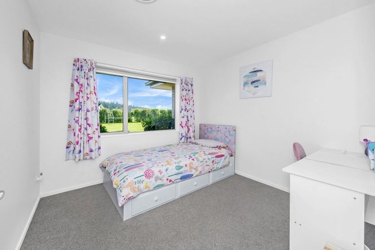 Photo of property in 25 Landsborough Drive, Darfield, 7571