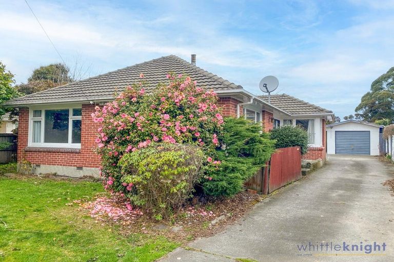 Photo of property in 11 Mappleton Avenue, Burnside, Christchurch, 8053