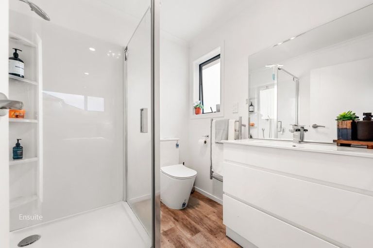 Photo of property in 42 Buddle Road, Wallaceville, Upper Hutt, 5018